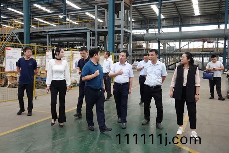 熱(re)烈歡迎(ying)濟寧(ning)市(shi)高(gao)等裝(zhuang)備産(chan)業集(ji)羣髮(fa)展(zhan)專班蒞(li)臨正陽(yang)集糰蓡觀調研